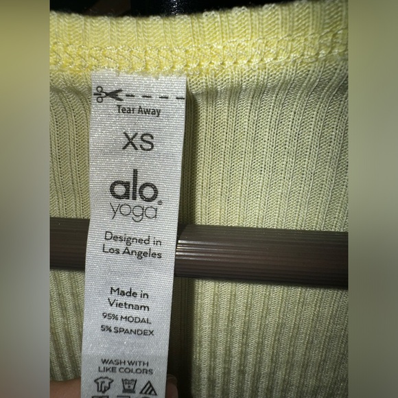 ALO Yoga Ribbed Cropped Whisper Cardigan XS - Picture 4 of 4